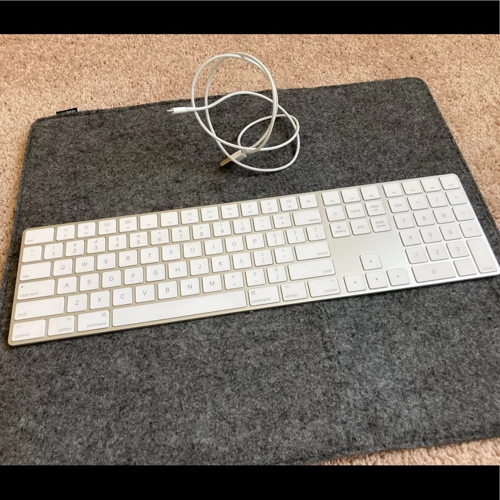 APPLE MAGIC KEYBOARD Wireless